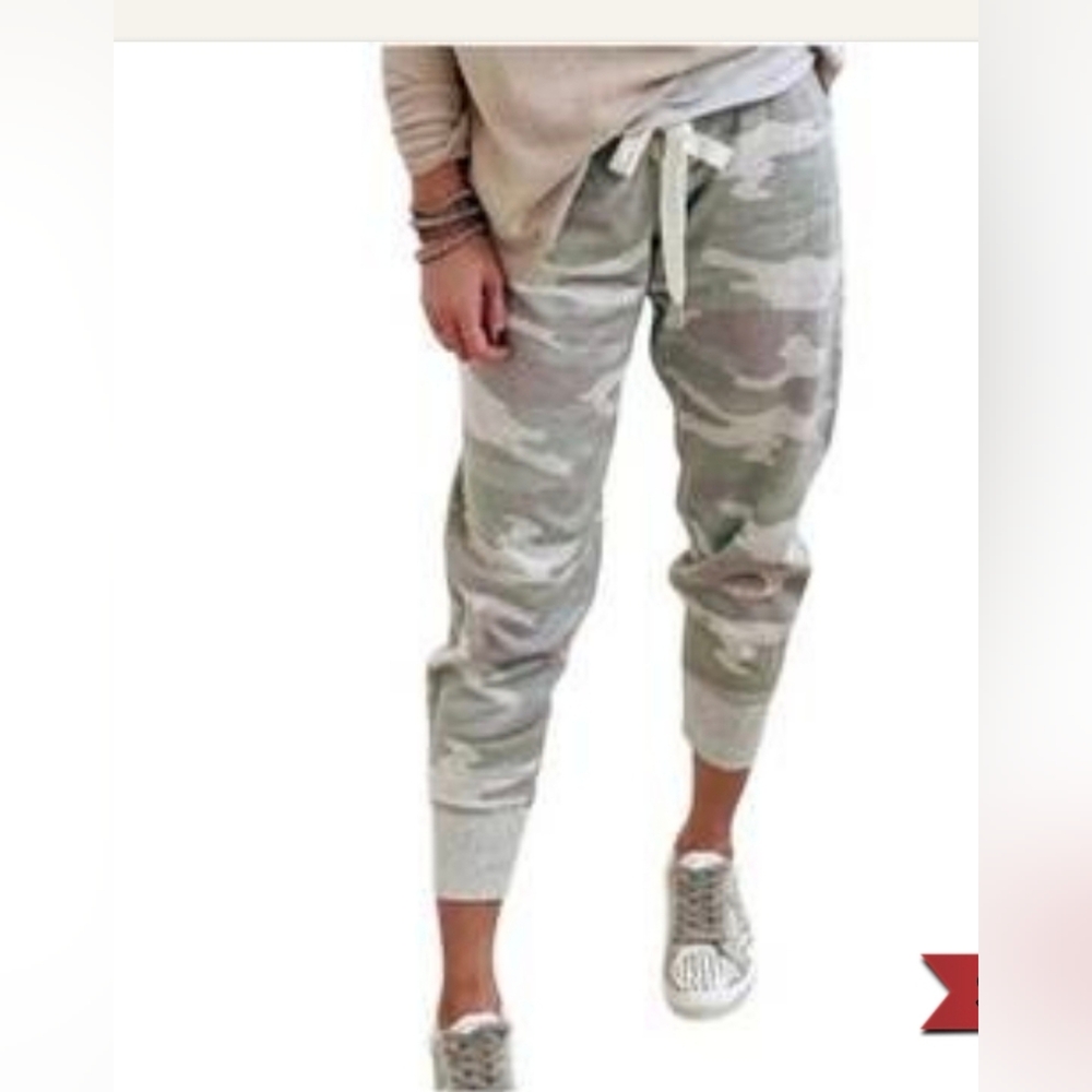 NWOT  HoneyMe Purple and Gray Camo Joggers